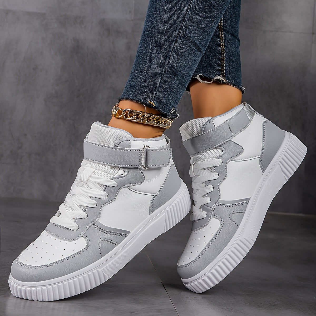 vlovelaw  Women's High-top Trendy Skate Shoes, Buckle Design Lace-up Anti-slip Lightweight Sports Sneakers, Platform Casual Outdoor Sneakers
