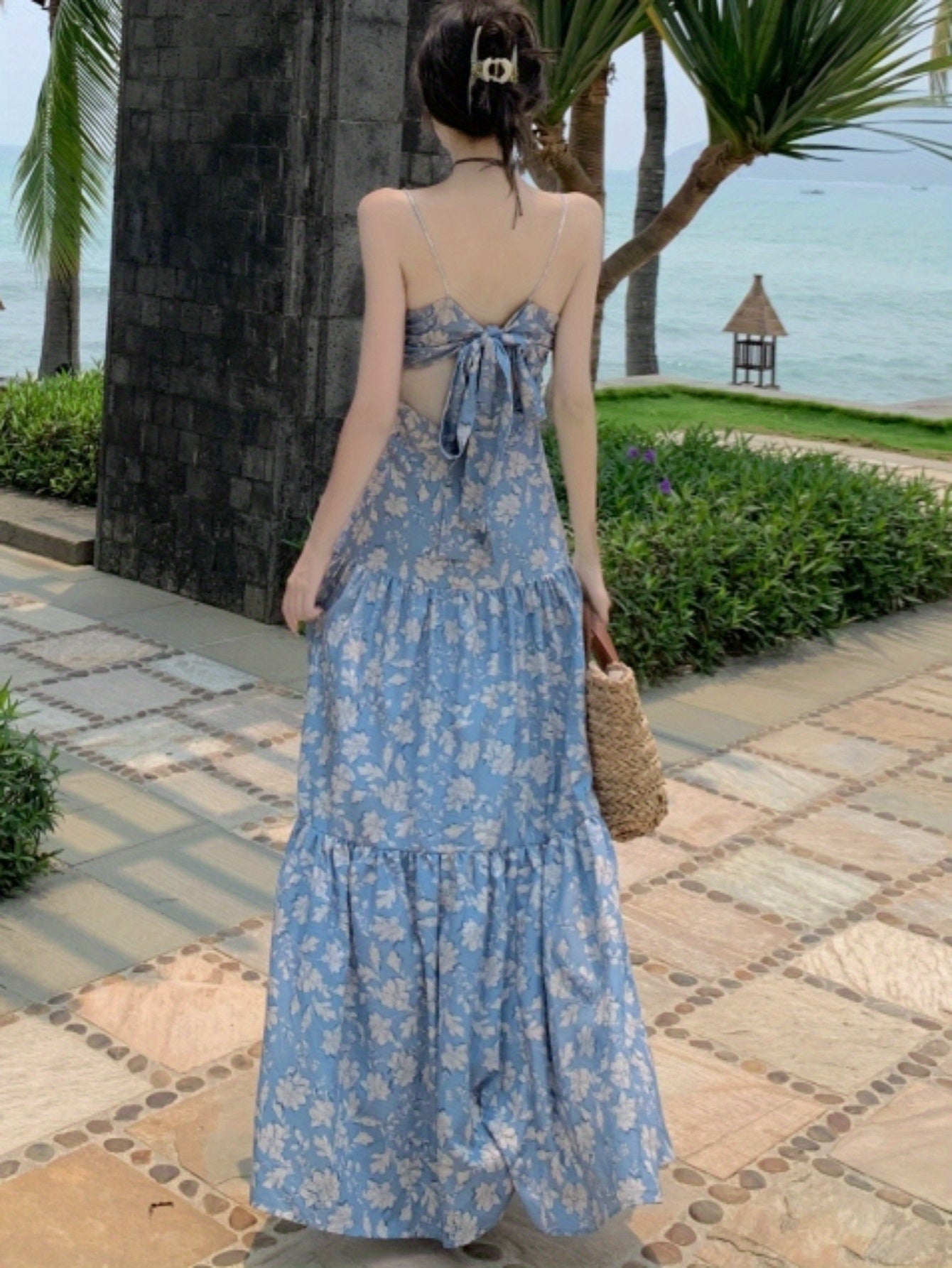 vlovelaw Floral Print Ruched Cami Dress, Elegant Sleeveless Ruffle Hem Dress For Spring & Summer, Women's Clothing