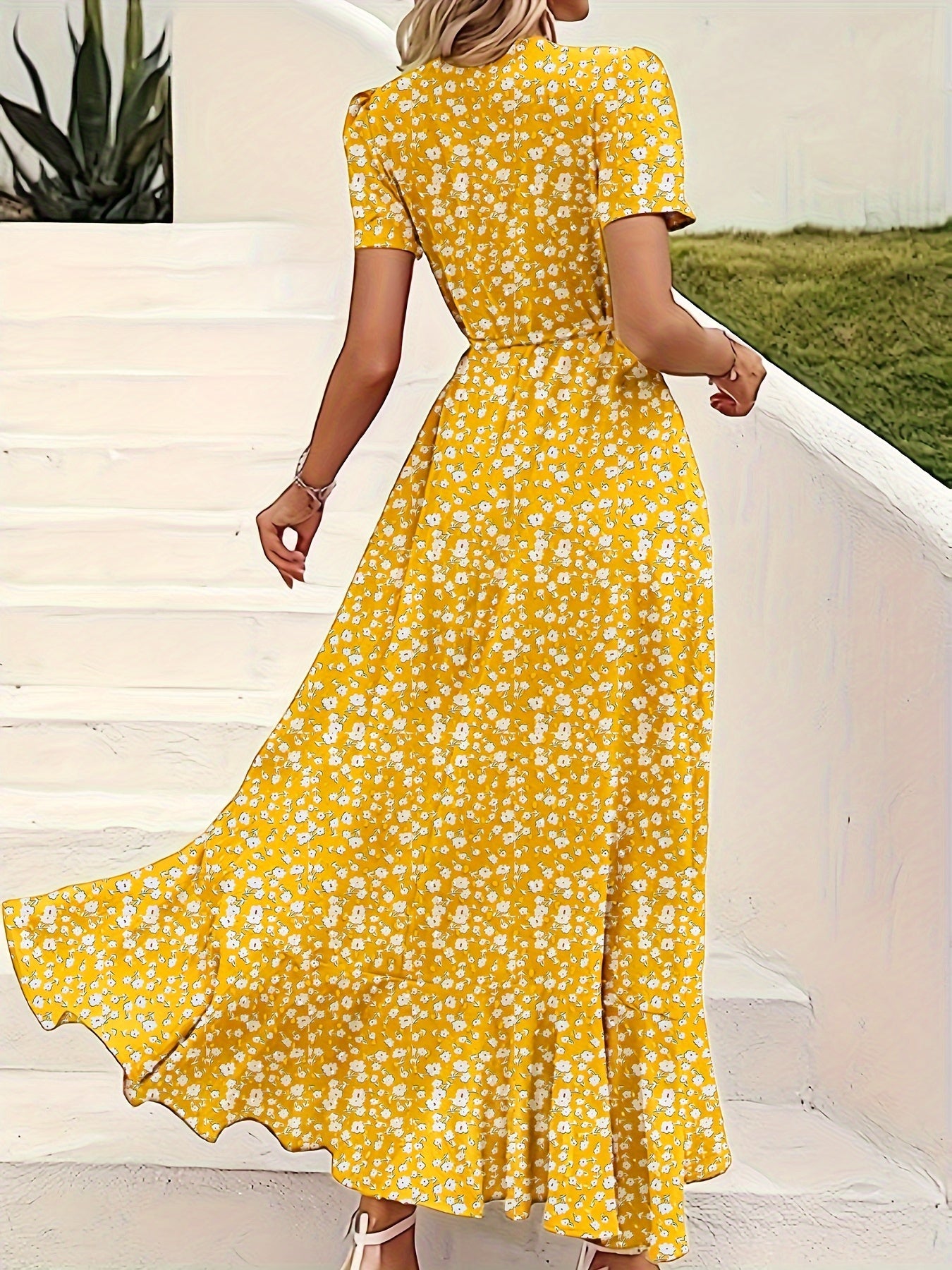 vlovelaw  Ditsy Print Belted Split Ruffle Dress, Elegant Short Sleeve Surplice Neck Dress, Women's Clothing