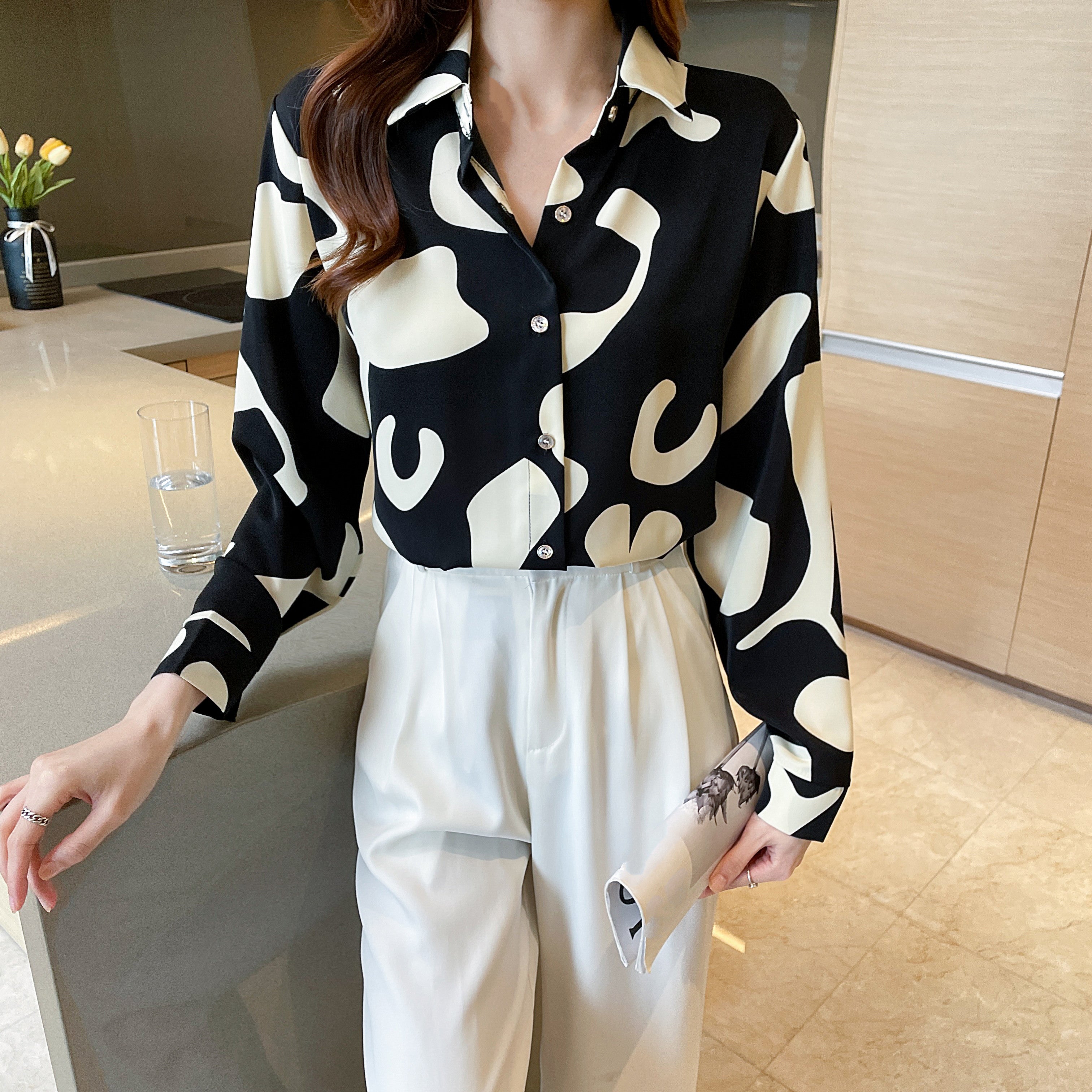 vlovelaw  Geo Print V-neck Loose Lapel Blouses, Casual Button Down Long Sleeve Fashion Shirts Tops, Women's Clothing
