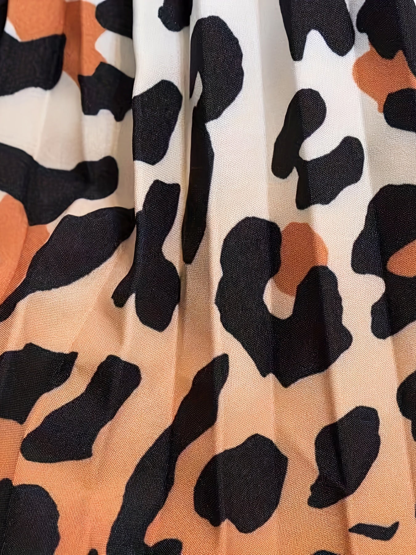 Plus Size Casual Skirt, Women's Plus Leopard Print Elastic High Waisted Pleated A-line Skirt