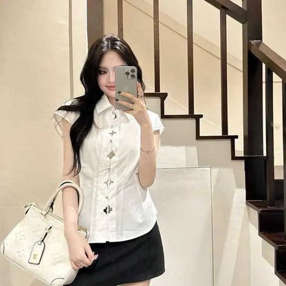 Women's Blouses & Shirts Designer Brand High Set Placket, Hand Sewn Hardware, Metal Label, Waist Collection, Slimming Shirt, New Sleeveless Collar Shirt for Summer 88L5