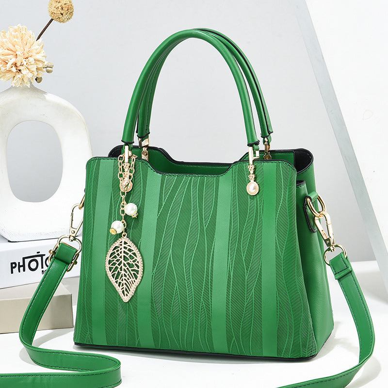 VLOVELAW 2025 Factory popular new bag mother model women's handbag large capacity fashion shoulder bag women's bag one piece hair
