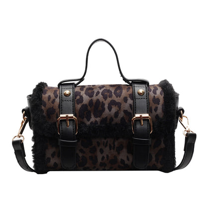VLOVELAW 2025 Fashion leopard print hand carry small square bag women's popular new niche design high-end shoulder bag versatile casual women's bag