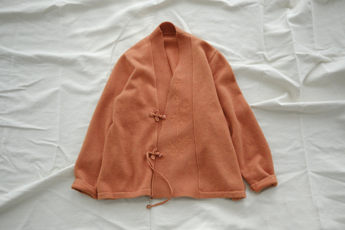 Retro national style Chinese diagonal jacket embroidered thickened jacket, elegant fringed cardigan tea clothes in autumn and winter W22328