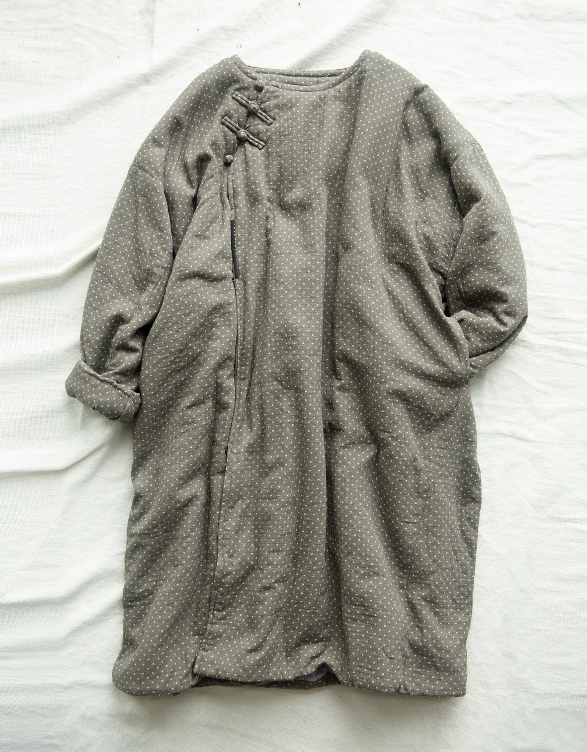 retro literary and artistic elegance polka dot diagonal placket thickened padded robe winter national style loose long cotton-padded coat L22369