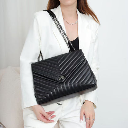 VLOVELAW 2025 Flip lock bag popular new trendy women's shoulder messenger bag simple and fashionable leather rhombus chain bag