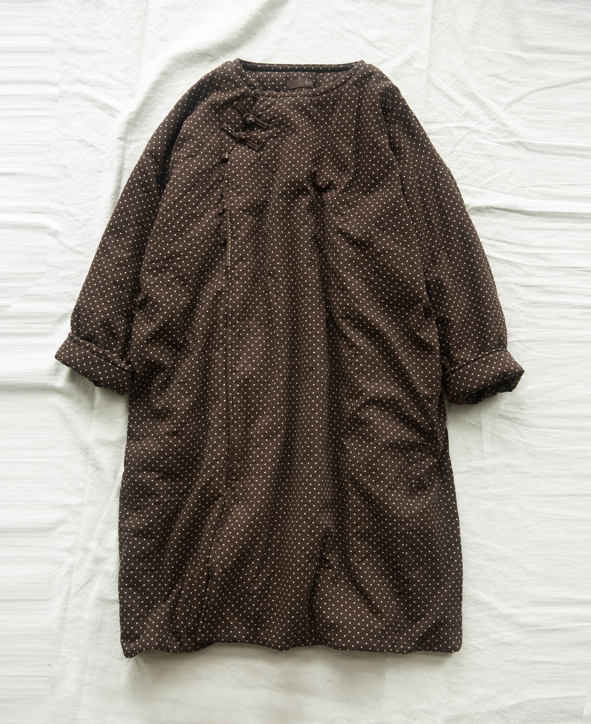 retro literary and artistic elegance polka dot diagonal placket thickened padded robe winter national style loose long cotton-padded coat L22369