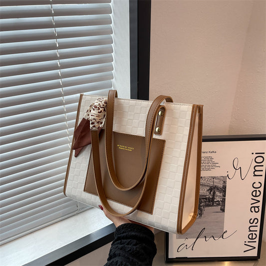 VLOVELAW 2025 Find factory wholesale customized bags for women's high-end sense fashion versatile single shoulder tote bag retro plaid handbag