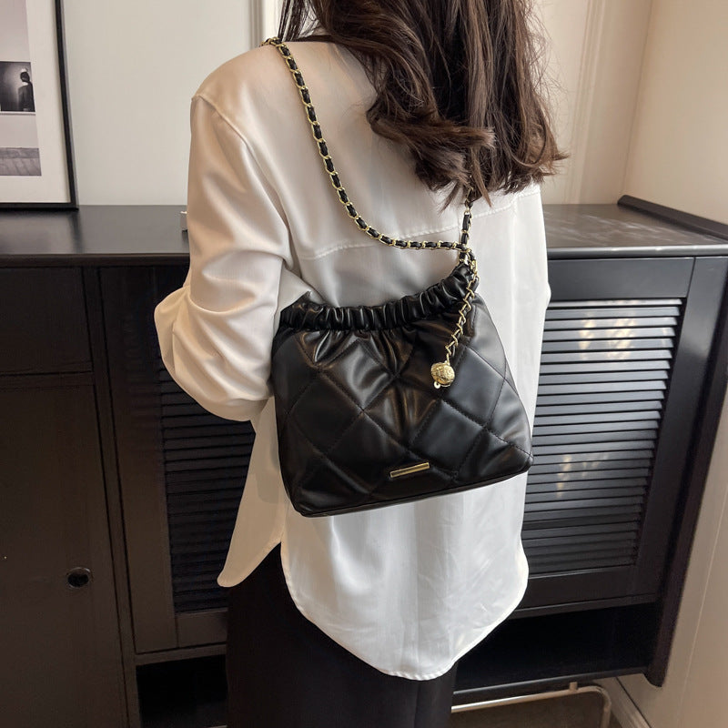 VLOVELAW 2025 Customized New explosive bags bags women's rhombus embroidery thread shoulder bucket bag high-end chain bag crossbody women's bag