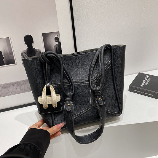 VLOVELAW 2025 Korean version of simple niche design bag women's popular retro casual versatile shoulder bag large-capacity commuter tote bag