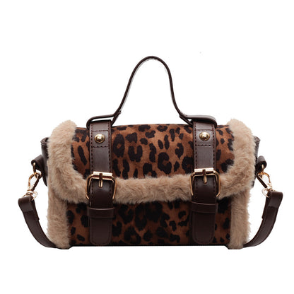 VLOVELAW 2025 Fashion leopard print hand carry small square bag women's popular new niche design high-end shoulder bag versatile casual women's bag