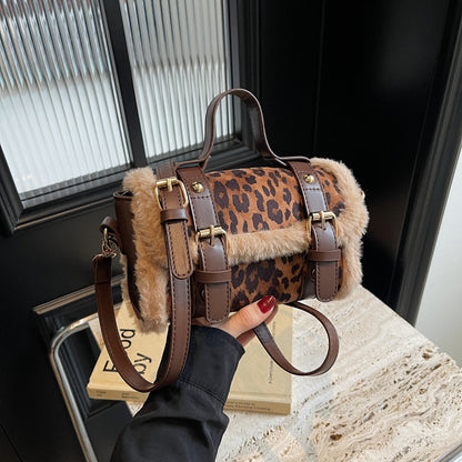 VLOVELAW 2025 Fashion leopard print hand carry small square bag women's popular new niche design high-end shoulder bag versatile casual women's bag
