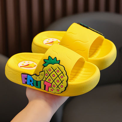 VLOVELAW Summer Girls Children's Slippers Middle and Big Children Boys Indoor Non Slip Outdoor Strawberry Princess Cute Cartoon Children's Slippers
