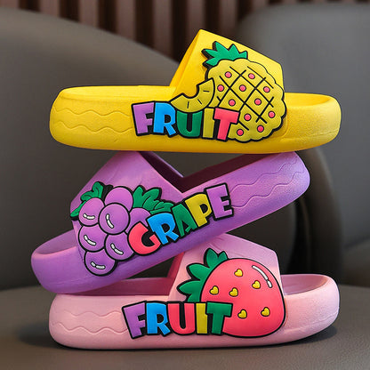 VLOVELAW Summer Girls Children's Slippers Middle and Big Children Boys Indoor Non Slip Outdoor Strawberry Princess Cute Cartoon Children's Slippers