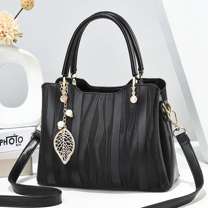 VLOVELAW 2025 Factory popular new bag mother model women's handbag large capacity fashion shoulder bag women's bag one piece hair
