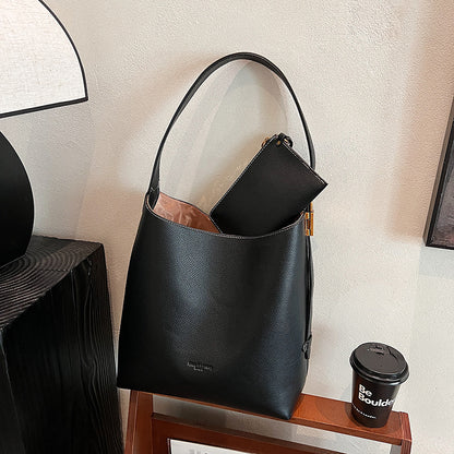 VLOVELAW 2025 Soft-faced large-capacity bag women's popular new shoulder bag simple retro high-end texture commuter messenger bucket bag