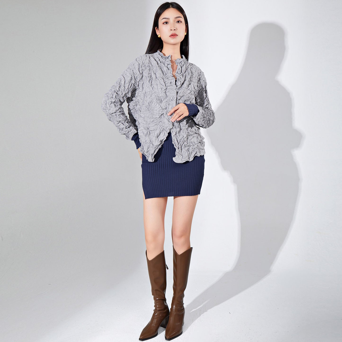 2025 thick cotton jacket women's design sense niche women's clothing autumn new pleated single-breasted cardigan top tide