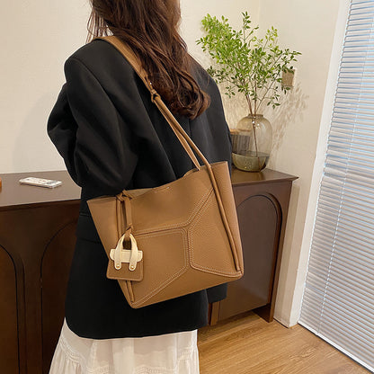 VLOVELAW 2025 Korean version of simple niche design bag women's popular retro casual versatile shoulder bag large-capacity commuter tote bag