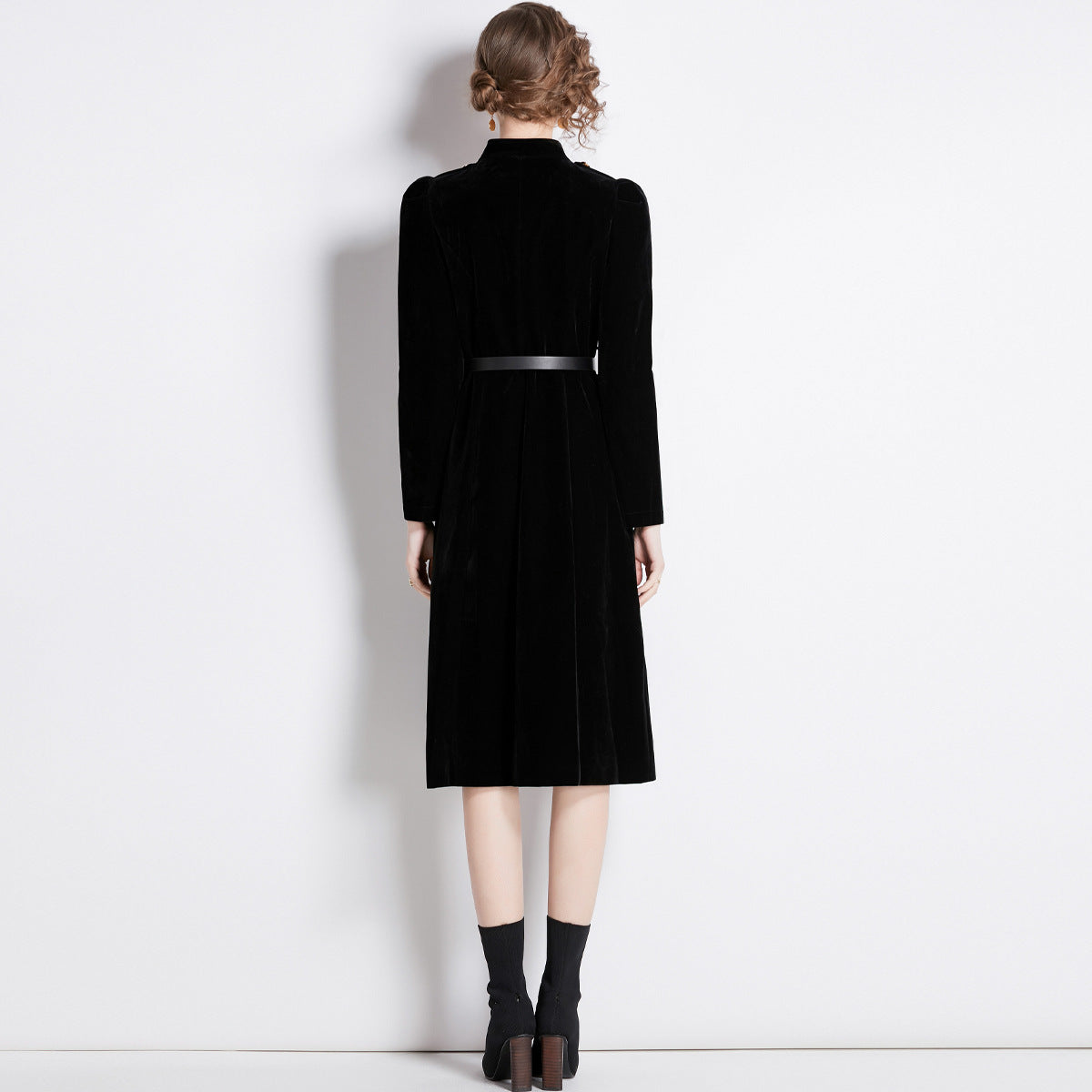 Black velvet trench coat women's  autumn and winter new Hepburn style stand-up collar slim fit medium and long coat tide