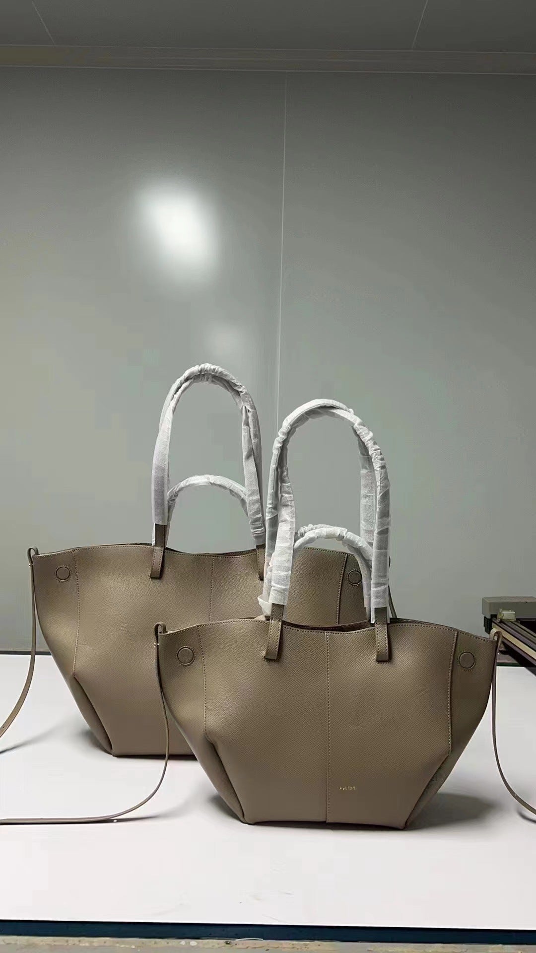 VLOVELAW Niche Pol Tote Bag New Cyme Cowhide Portable Large Capacity Shopping Bag Genuine Leather Women's Bag