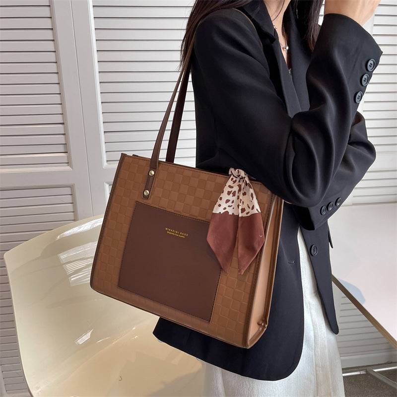 VLOVELAW 2025 Find factory wholesale customized bags for women's high-end sense fashion versatile single shoulder tote bag retro plaid handbag