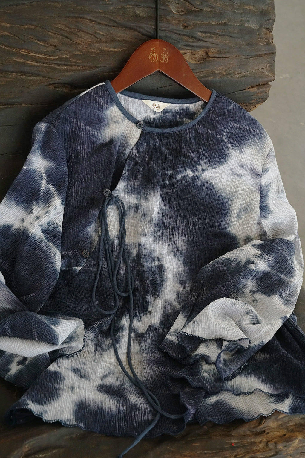 Guochao new Chinese diagonal placket wide-sleeved wrinkled cloth shirt, early autumn retro tie-dye loose top S22283
