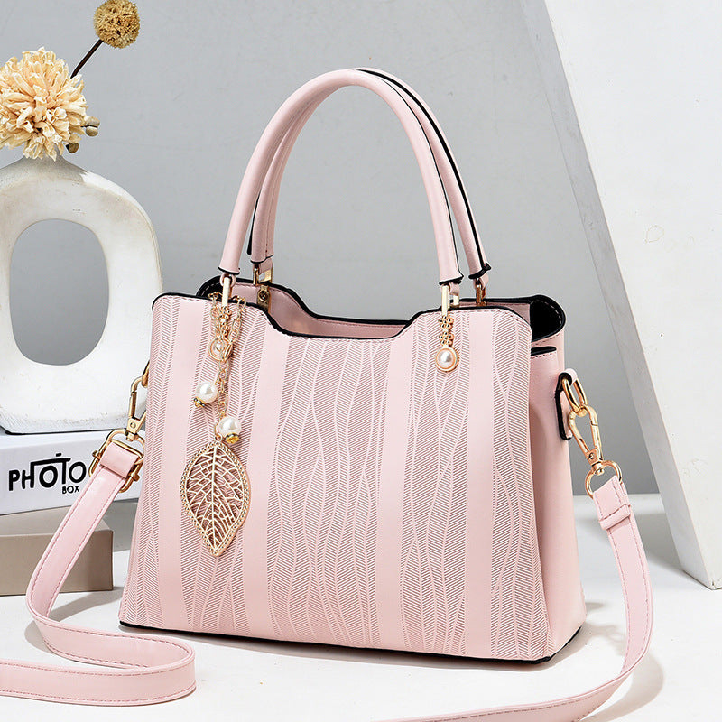 VLOVELAW 2025 Factory popular new bag mother model women's handbag large capacity fashion shoulder bag women's bag one piece hair