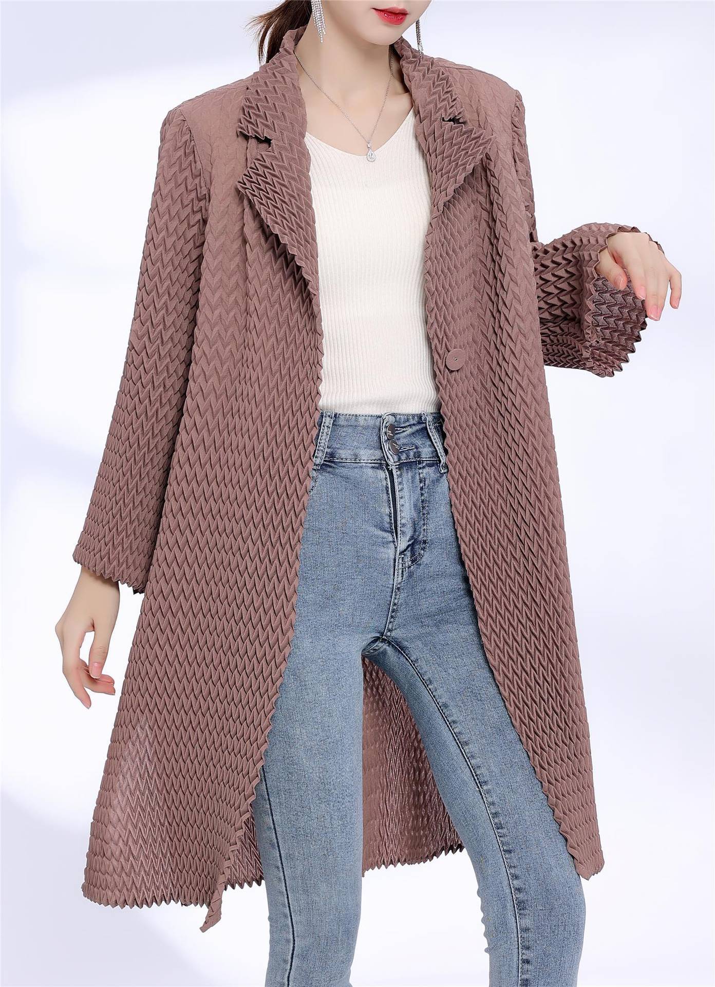 2025 three-dimensional pleated trench coat women's medium and long high-end spring and autumn women's clothing new high-end cardigan jacket women