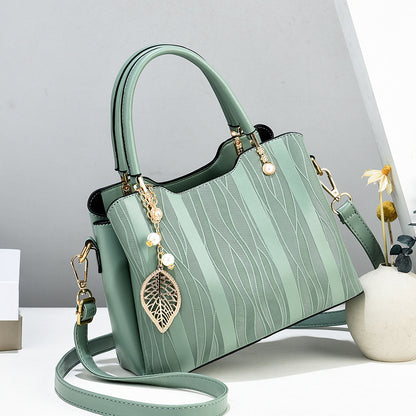 VLOVELAW 2025 Factory popular new bag mother model women's handbag large capacity fashion shoulder bag women's bag one piece hair
