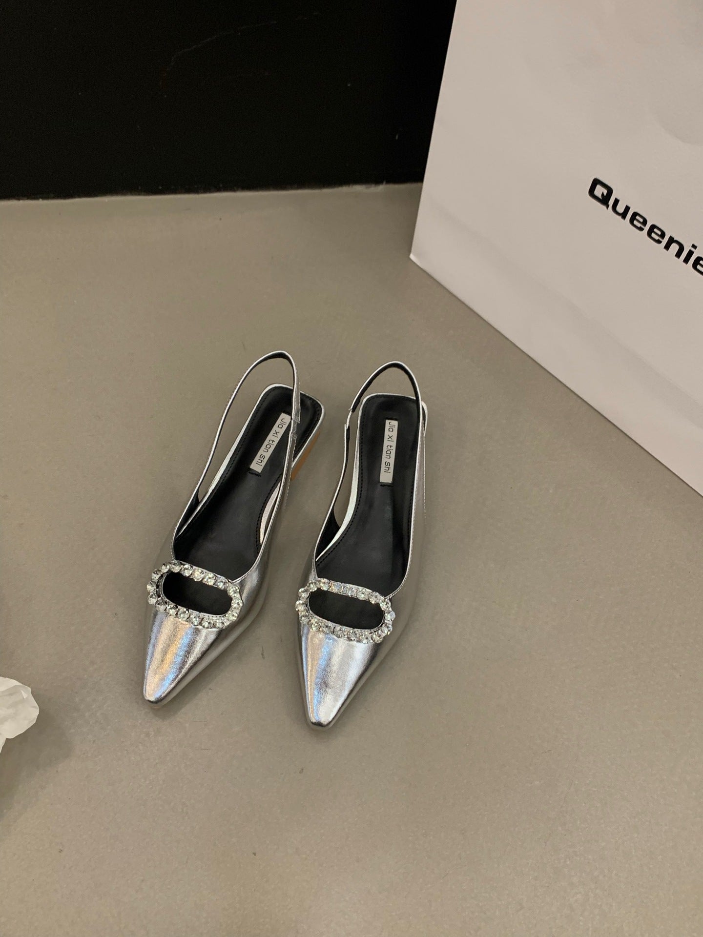 VLOVELAW  Style Chunky Heel Niche Closed Toe Sandals Women's Shoes  New Summer Silver Temperament Rhinestone Pointed Toe Shoes