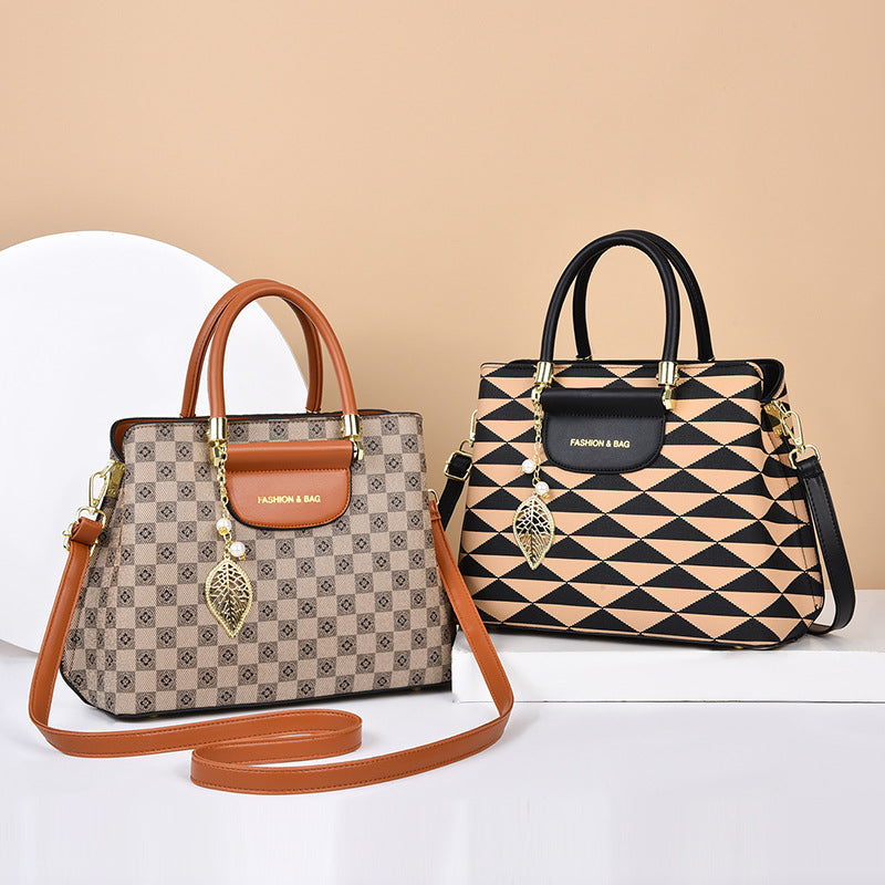 VLOVELAW 2025 Women's bag new popular large-capacity handbag versatile fashion shoulder messenger bag women's bag women's one hair