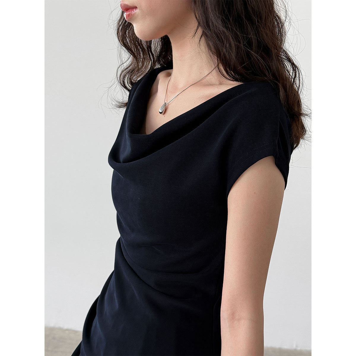 Luxi, Korean swinging collar set asymmetrical slanted shoulder T-shirt + high-waisted casual wide-leg pants summer two-piece set 2678