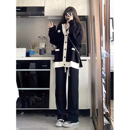 Black sweater jacket women's autumn and winter V-neck Japanese lazy college style color matching design sense niche knitted cardigan