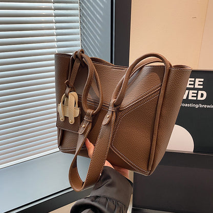 VLOVELAW 2025 Korean version of simple niche design bag women's popular retro casual versatile shoulder bag large-capacity commuter tote bag