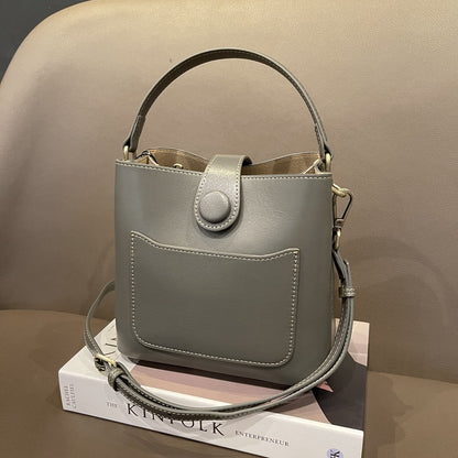 Women's bag, leather large-capacity bucket bag, top layer vegetable tanned cowhide handbag, New live broadcast shoulder messenger bag 221