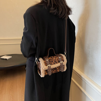 VLOVELAW 2025 Fashion leopard print hand carry small square bag women's popular new niche design high-end shoulder bag versatile casual women's bag