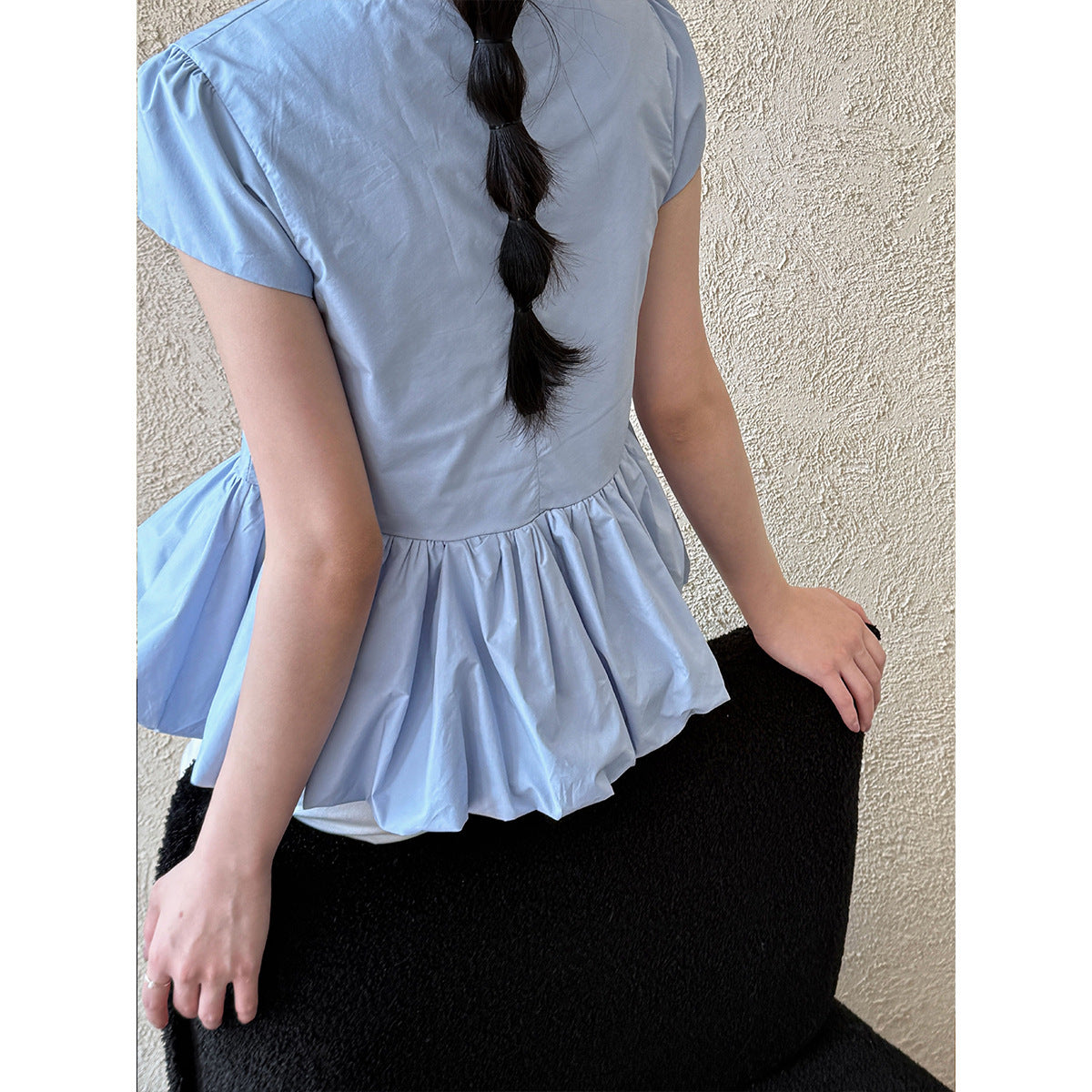 Luxi, temperament versatile splicing pleated hem lace T-shirt spring and summer new simple niche top short sleeve 8739