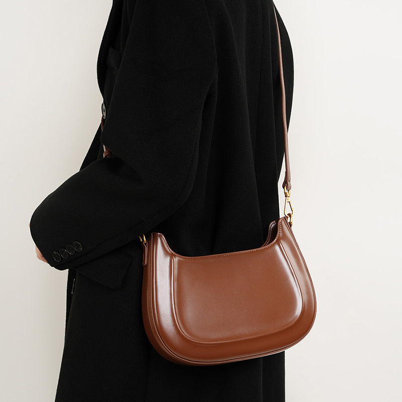 VLOVELAW 2025 Leather popular spring and summer retro saddle bag one shoulder oblique straddle women's bag red wedding bag for girlfriend gifts daily
