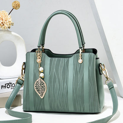VLOVELAW 2025 Factory popular new bag mother model women's handbag large capacity fashion shoulder bag women's bag one piece hair