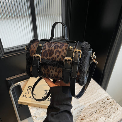 VLOVELAW 2025 Fashion leopard print hand carry small square bag women's popular new niche design high-end shoulder bag versatile casual women's bag