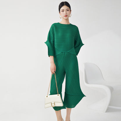 2025 two-piece suit, spring and autumn wear, women's high-end sense irregular loose T-shirt, versatile casual pants, commuter suit