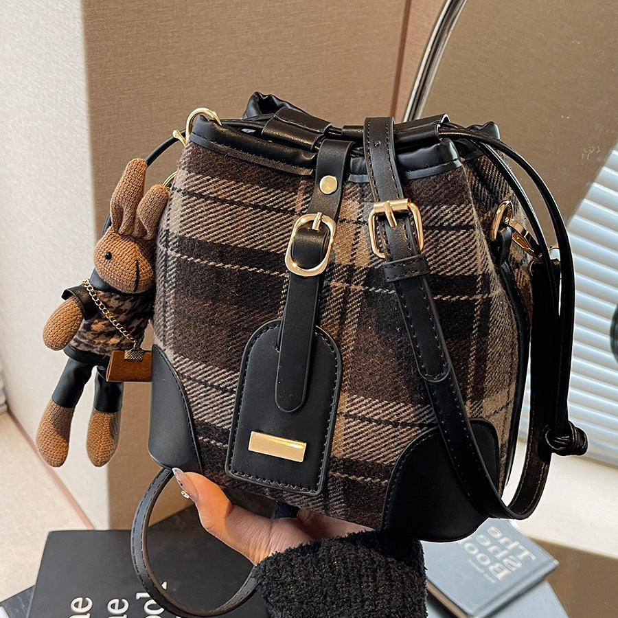 VLOVELAW 2025 This year's popular plaid bag women's popular new trend fashion niche design casual shoulder crossbody bucket bag