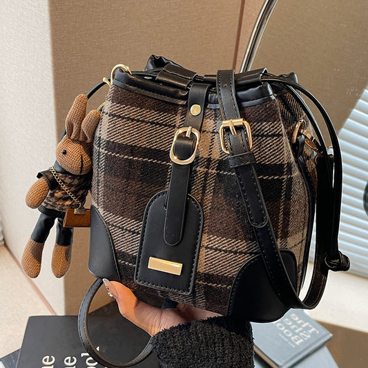 VLOVELAW 2025 This year's popular plaid bag women's popular new trend fashion niche design casual shoulder crossbody bucket bag