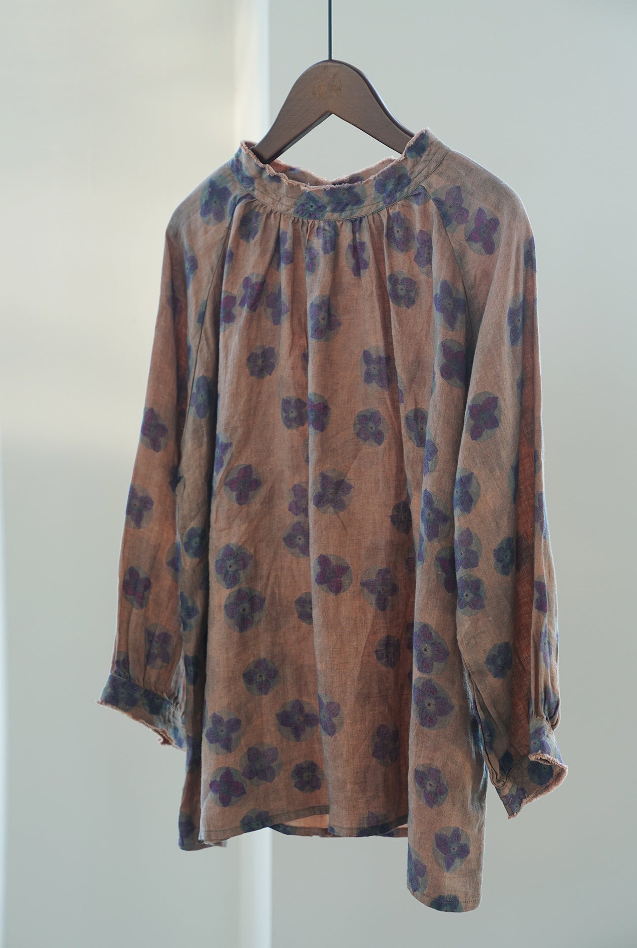 nostalgic retro blue-dye printed loose shirt, literary semi-turtleneck linen top S22261