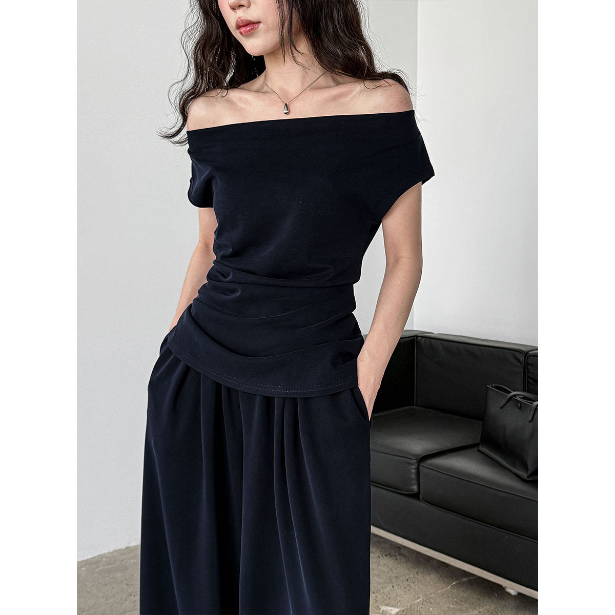 Luxi, Korean swinging collar set asymmetrical slanted shoulder T-shirt + high-waisted casual wide-leg pants summer two-piece set 2678
