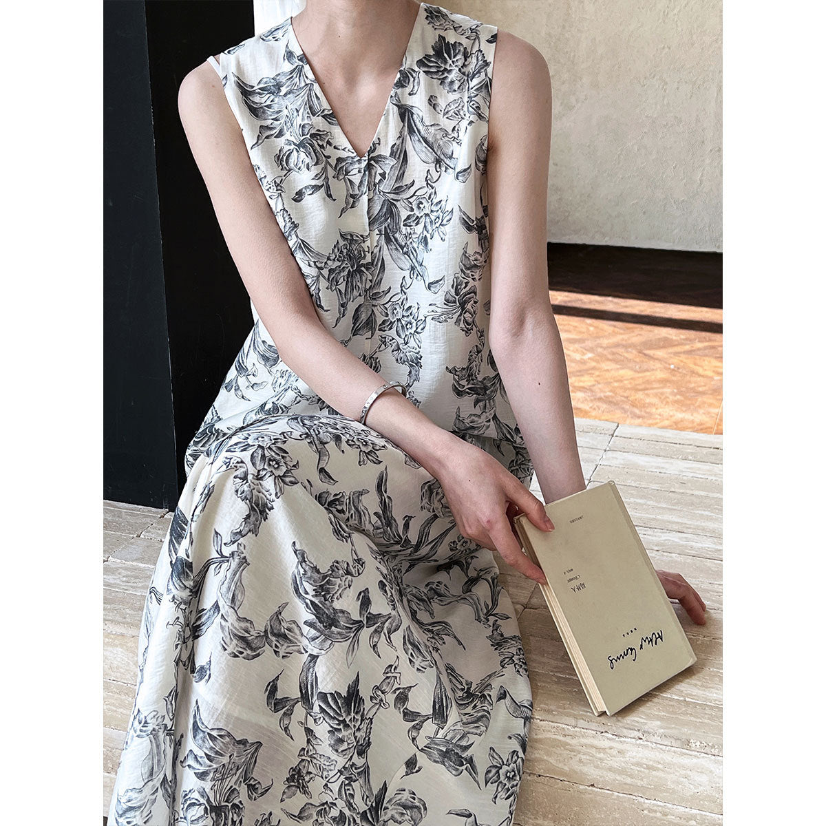 Luxi, retro V-neck sleeveless lace-up dress women's spring new loose-print casual vest skirt 3538