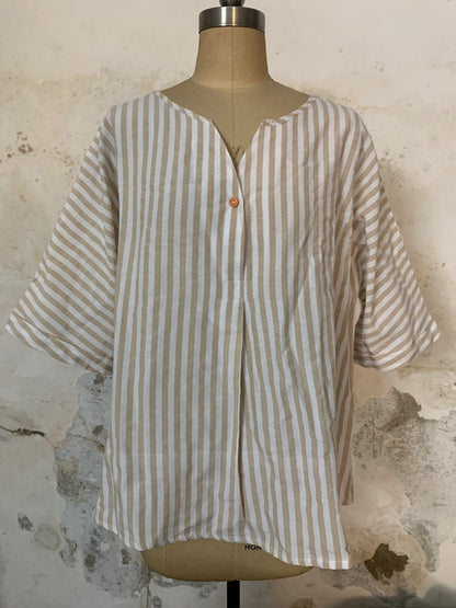 VLOVELAW  New V-neck Striped Loose Short-Sleeved Cotton and Linen Shirt Leisure Artistic Versatile Top in Stock