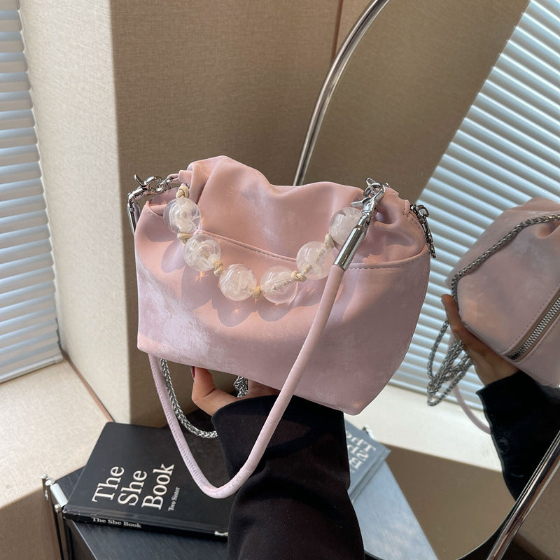 VLOVELAW 2025 Korean version of niche portable pearl fashion commuter messenger bag women's popular new trendy versatile high-end bucket bag
