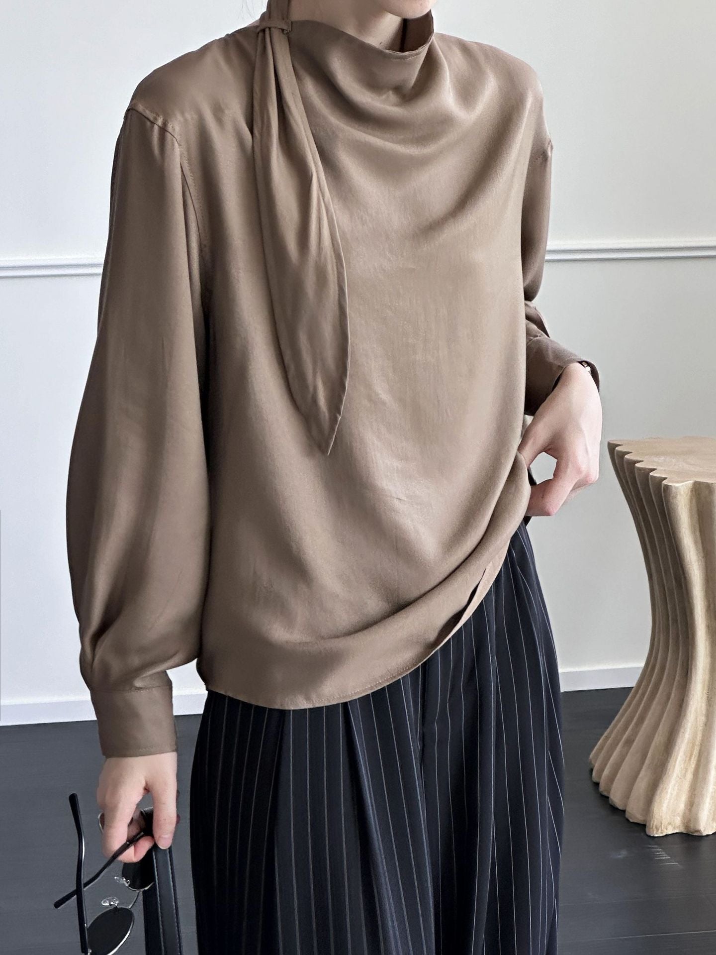 2025 Tachibana popular autumn new top niche temperament chic and thin irregular drape streamer shirt women 4533